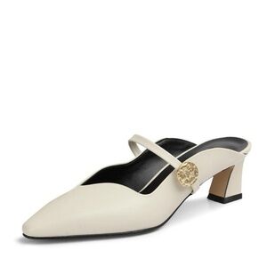 NWT Rachel Cox Pointed Toe Strappy Closed toe Kitten Heel Size 7 Cream